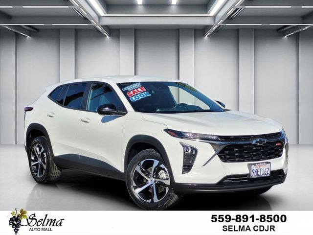 2024 Chevrolet Trax FWD 1RS in Summit White — front three-quarter view