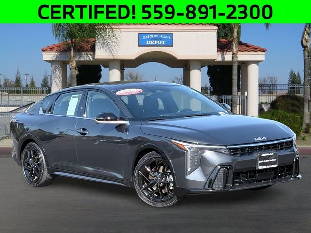 2025 Kia K4 GT-Line Turbo in Interstellar Gray — front three-quarter view